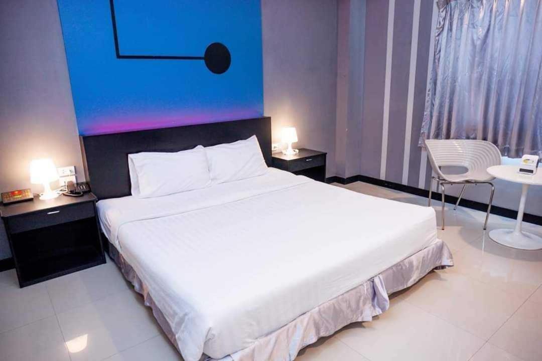Vasidtee City Hotel Suphan Buri Buitenkant foto