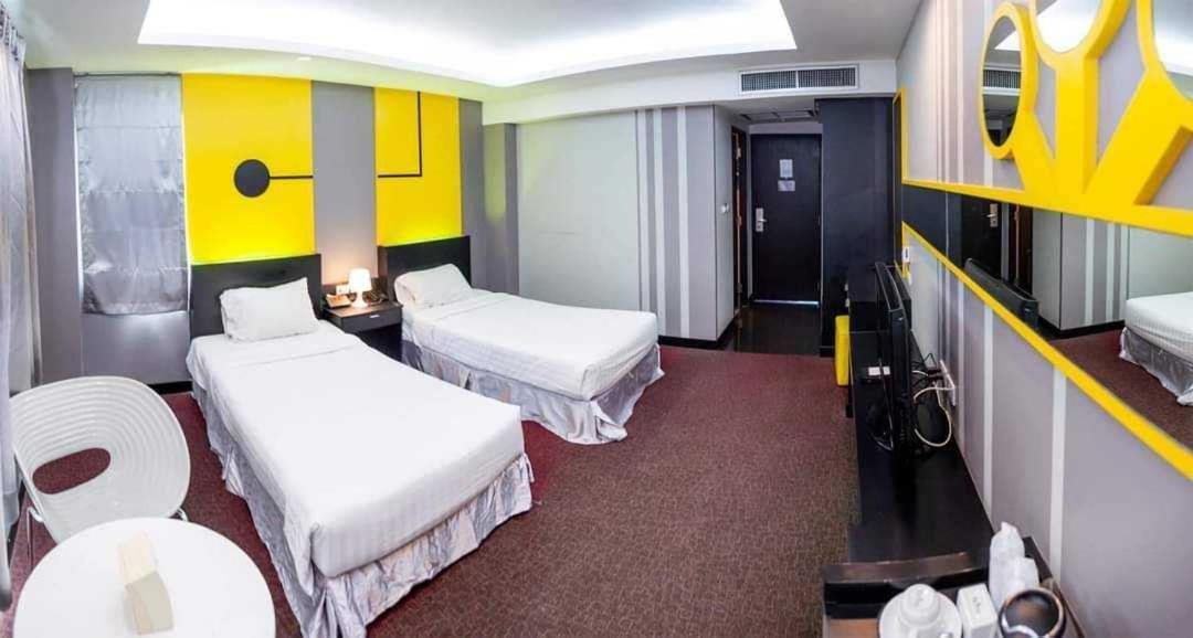 Vasidtee City Hotel Suphan Buri Buitenkant foto