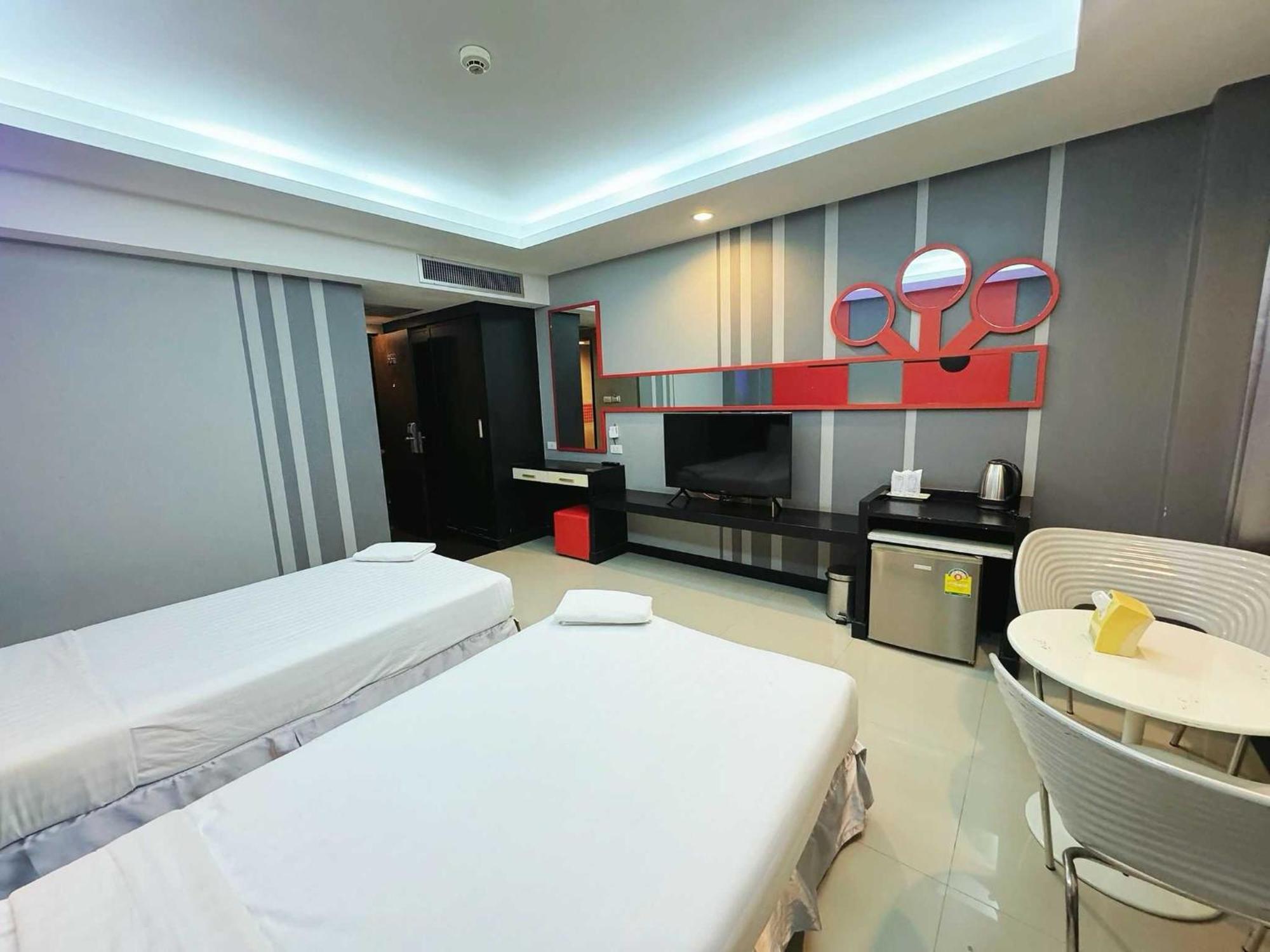 Vasidtee City Hotel Suphan Buri Buitenkant foto