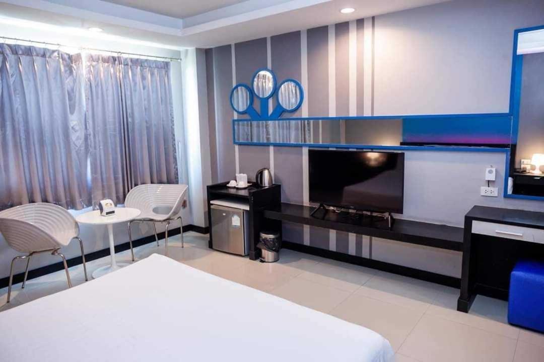 Vasidtee City Hotel Suphan Buri Buitenkant foto