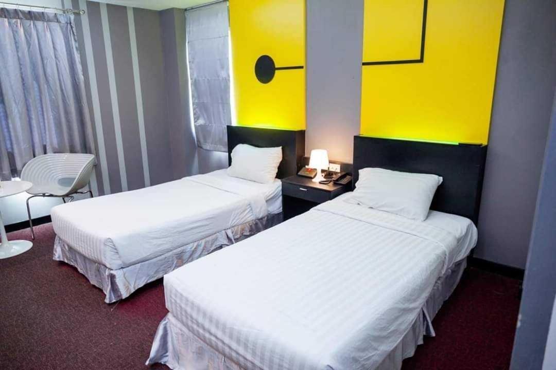 Vasidtee City Hotel Suphan Buri Buitenkant foto