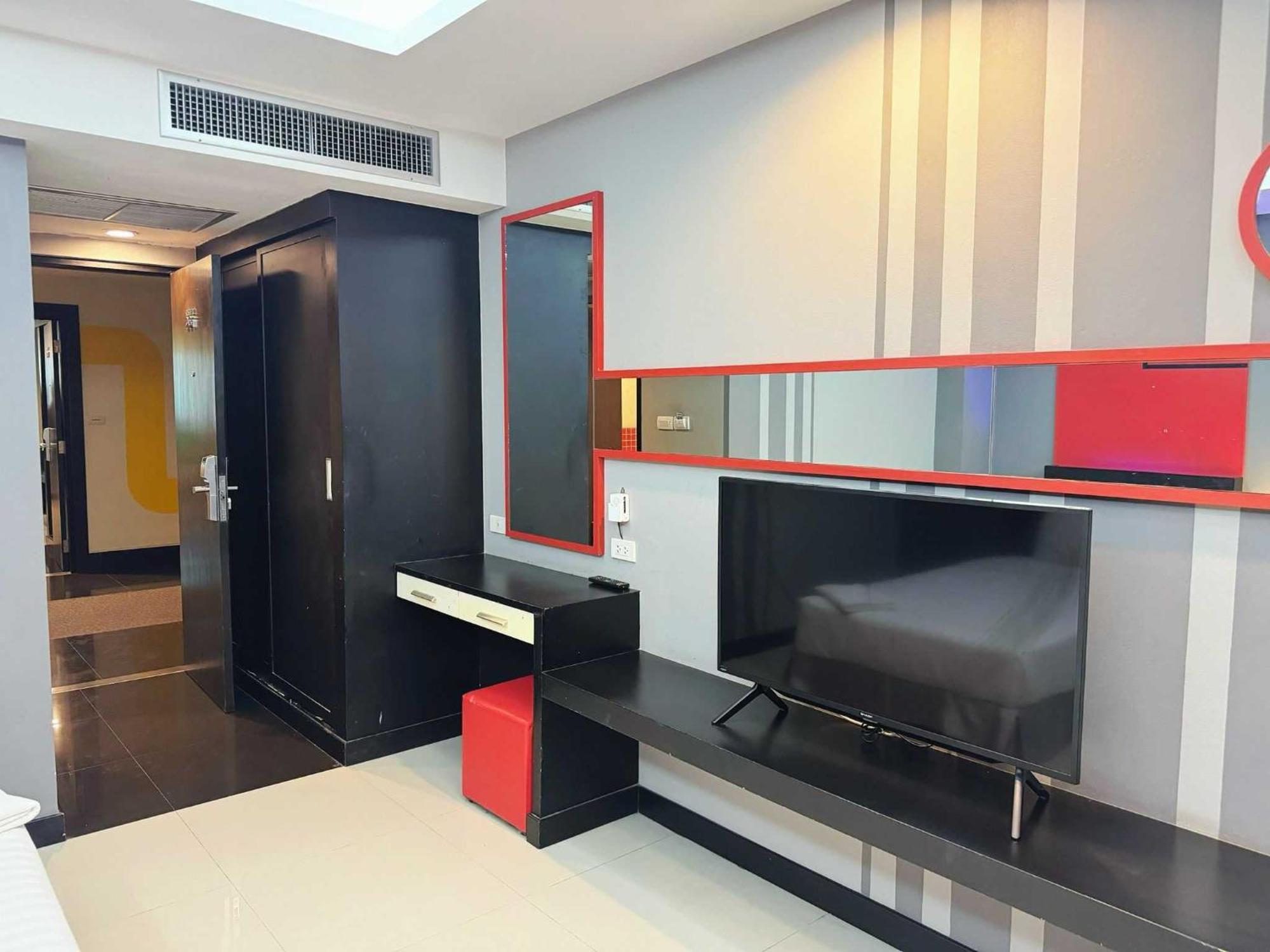 Vasidtee City Hotel Suphan Buri Buitenkant foto