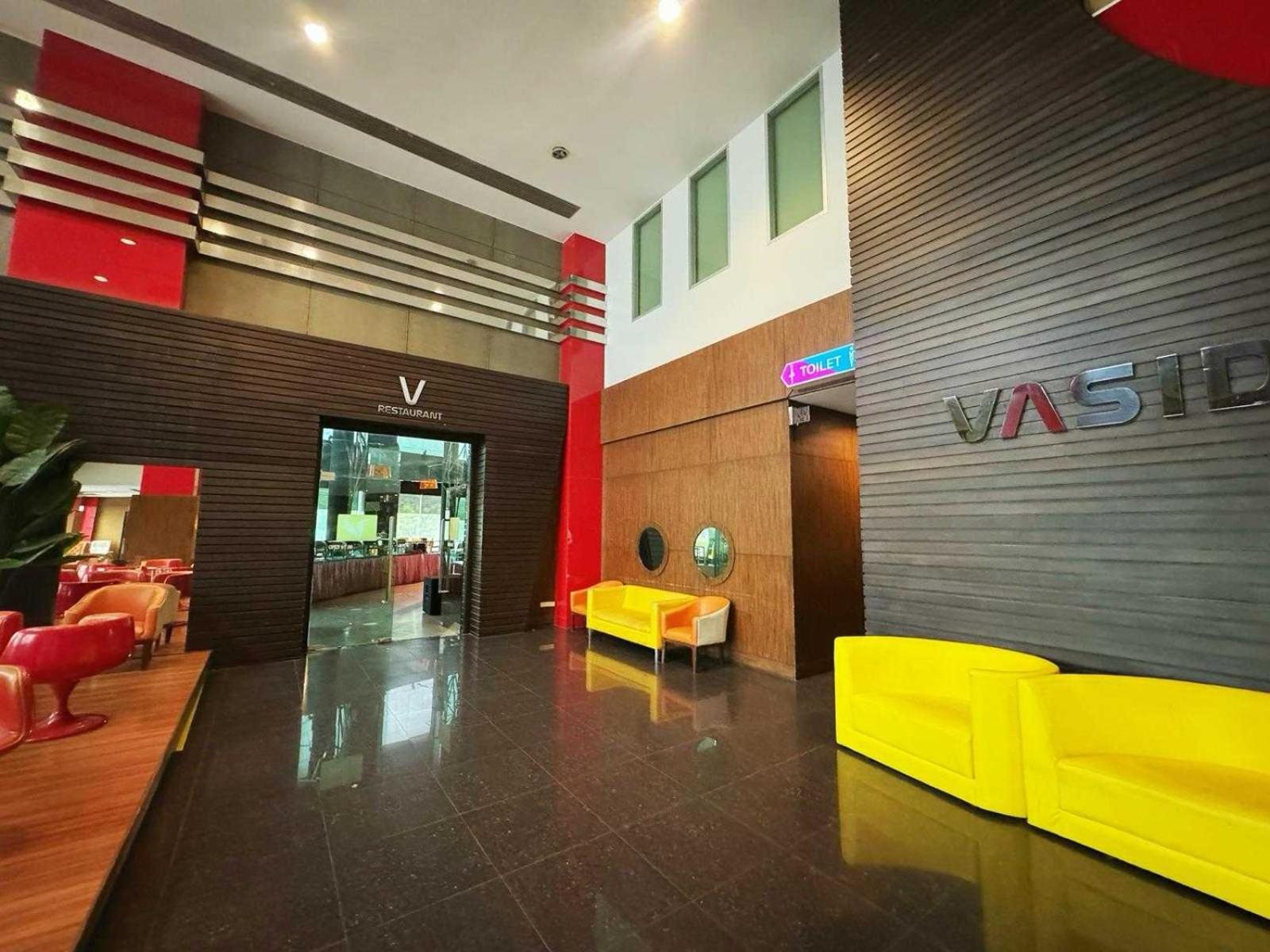 Vasidtee City Hotel Suphan Buri Buitenkant foto