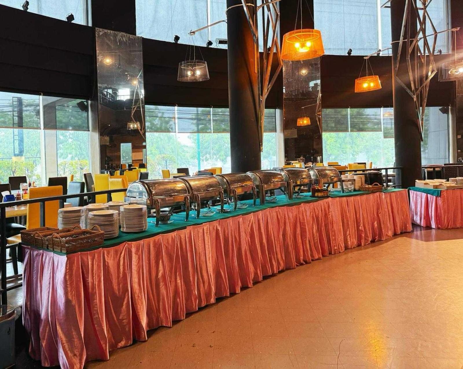 Vasidtee City Hotel Suphan Buri Buitenkant foto