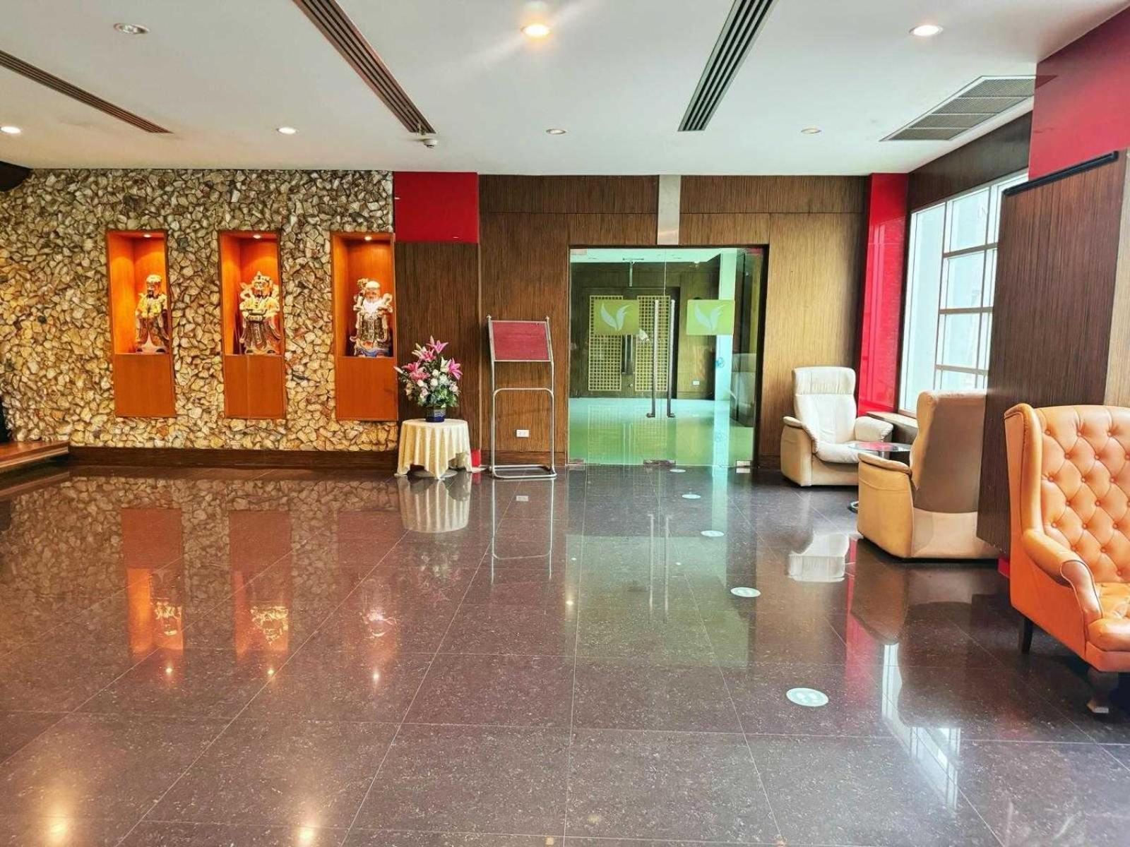 Vasidtee City Hotel Suphan Buri Buitenkant foto