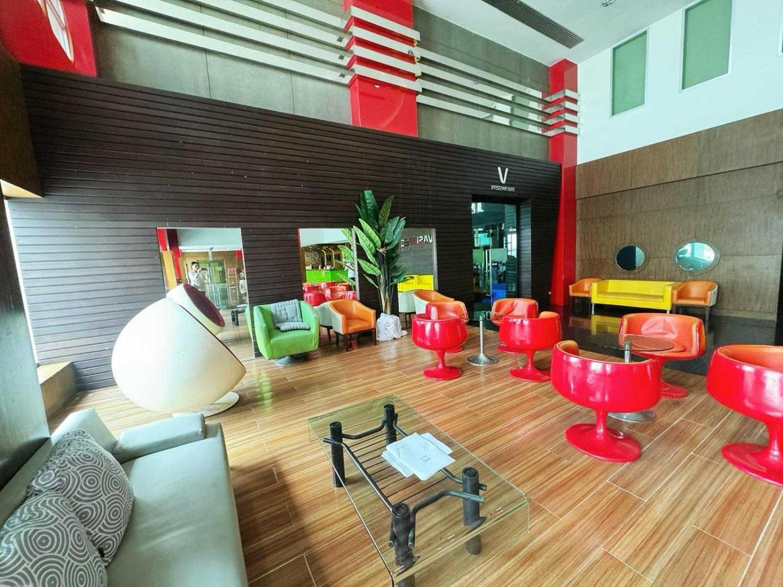 Vasidtee City Hotel Suphan Buri Buitenkant foto