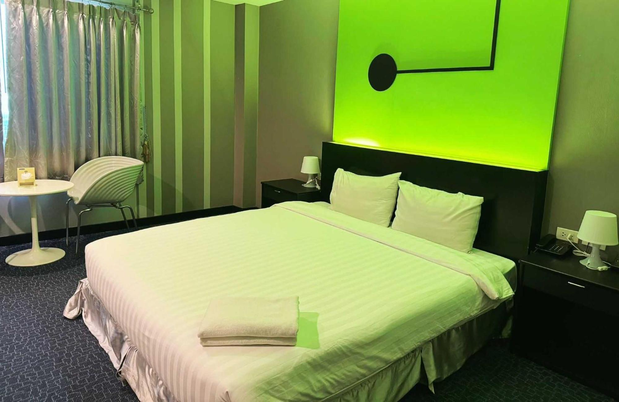Vasidtee City Hotel Suphan Buri Buitenkant foto