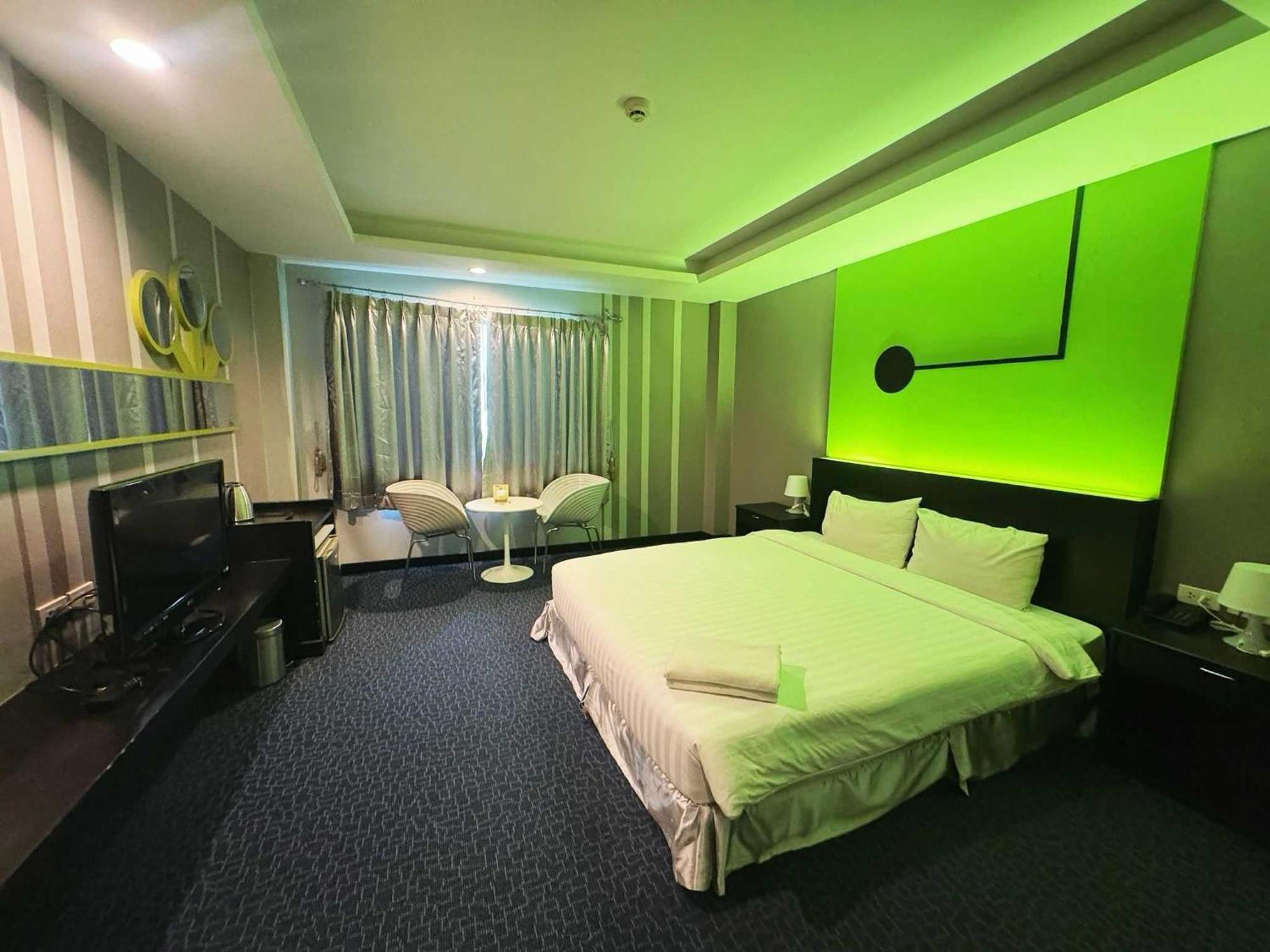 Vasidtee City Hotel Suphan Buri Buitenkant foto