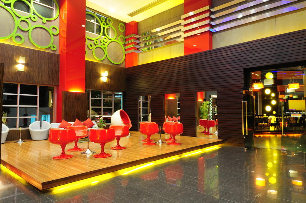 Vasidtee City Hotel Suphan Buri Buitenkant foto